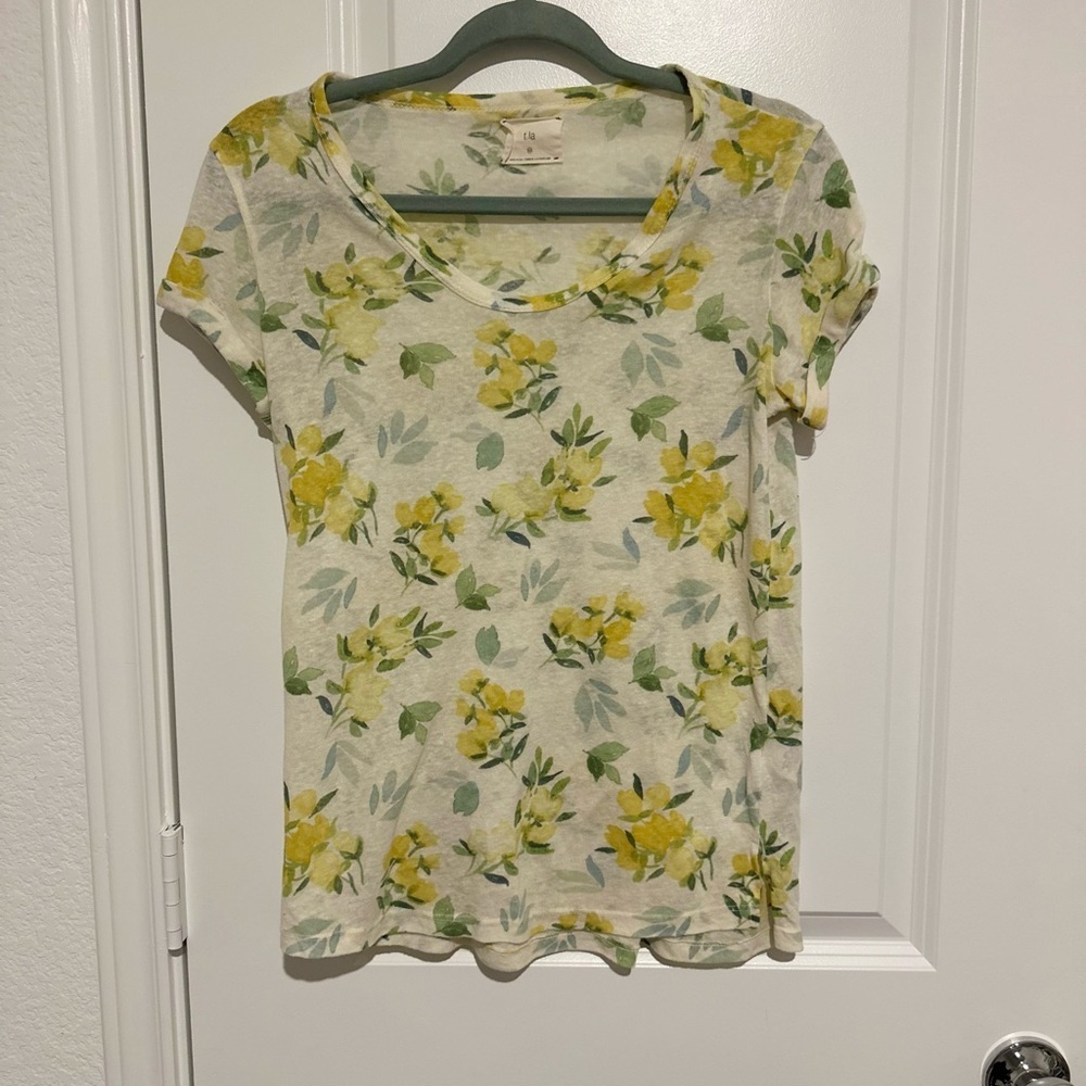 T.La Anthropologie Floral Print Shortsleeve Top